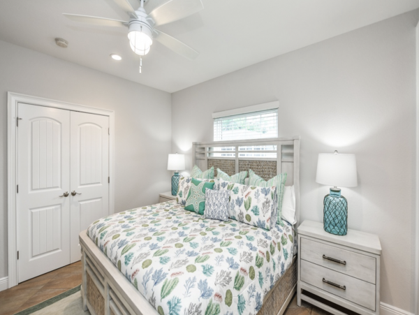 6 Bedroom No Roads to Cross to Beach Anna Maria Rental